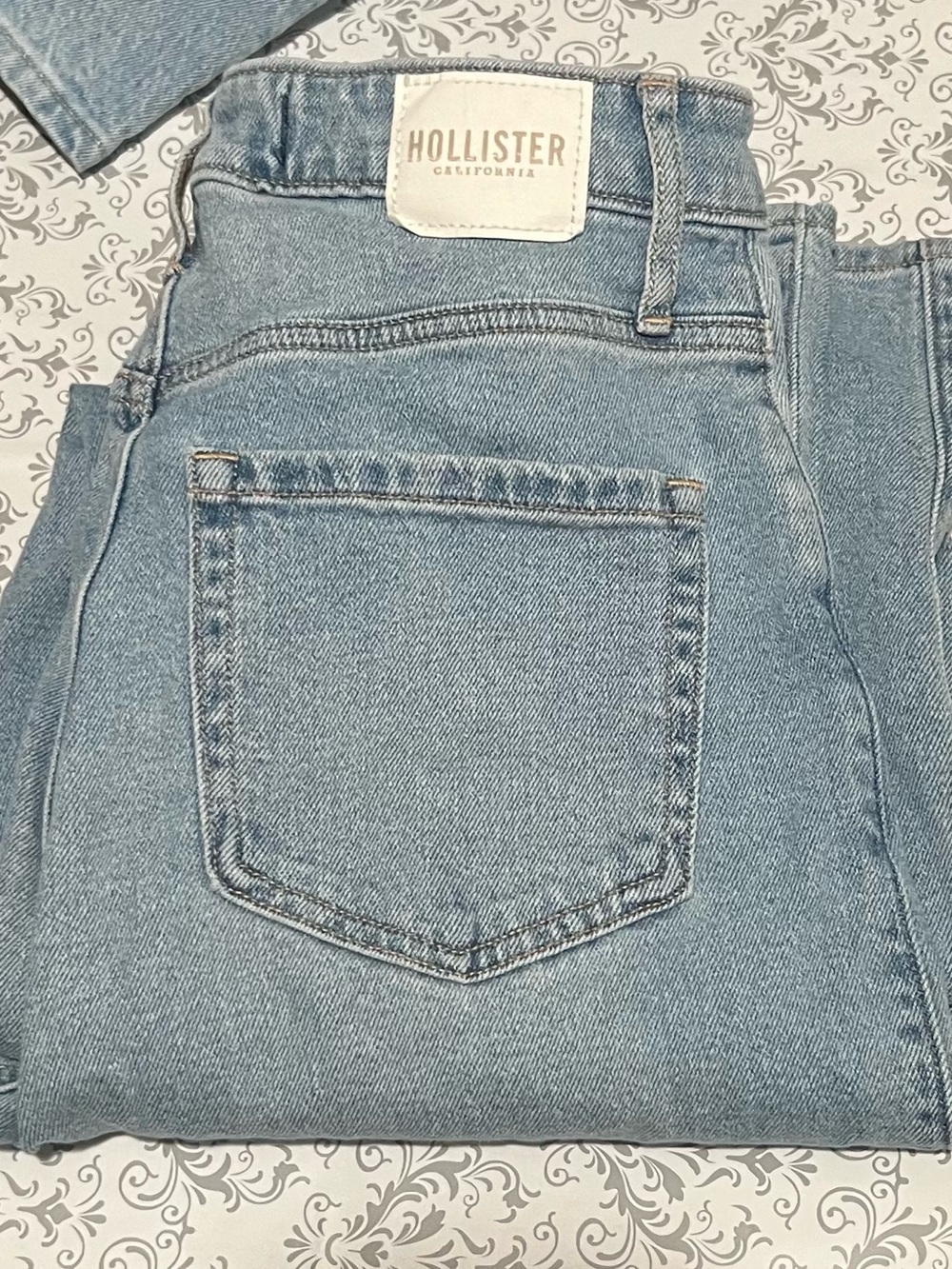 Hollister Ultra High-Rise Dad Jeans 5x31